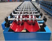 泊頭市盛隆壓瓦機(jī)廠 以?xún)?yōu)質(zhì)角馳675壓瓦機(jī)引領(lǐng)建材礦山機(jī)械制造